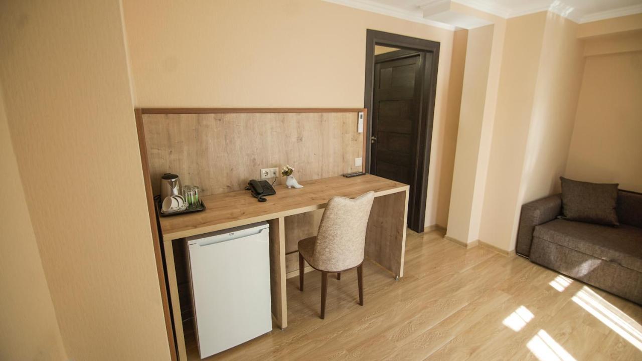 Hotel Juralius Τυφλίδα Εξωτερικό φωτογραφία