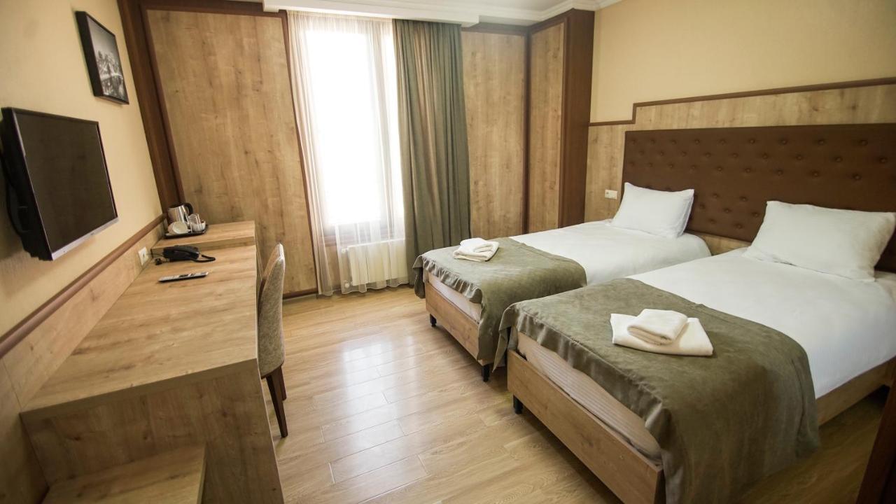 Hotel Juralius Τυφλίδα Εξωτερικό φωτογραφία