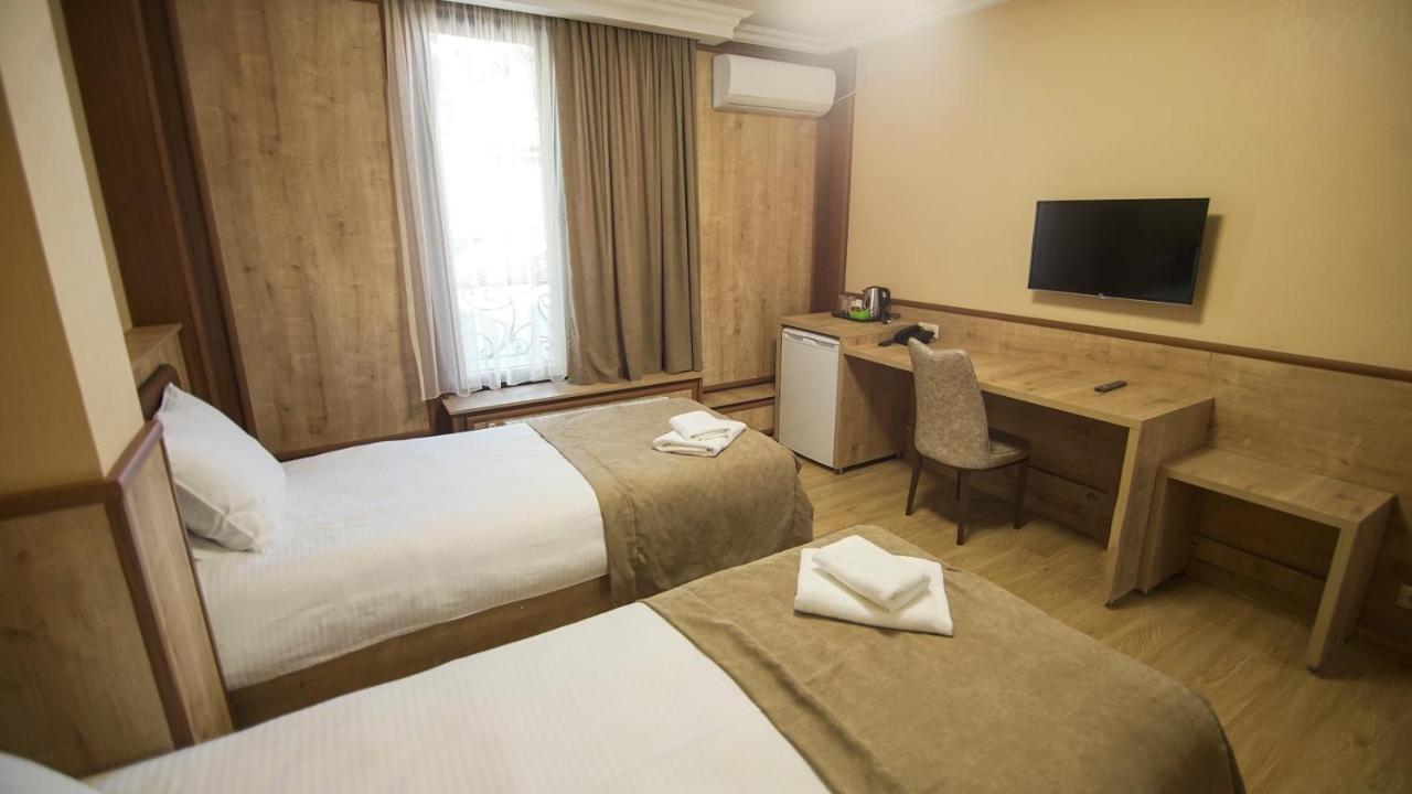 Hotel Juralius Τυφλίδα Εξωτερικό φωτογραφία